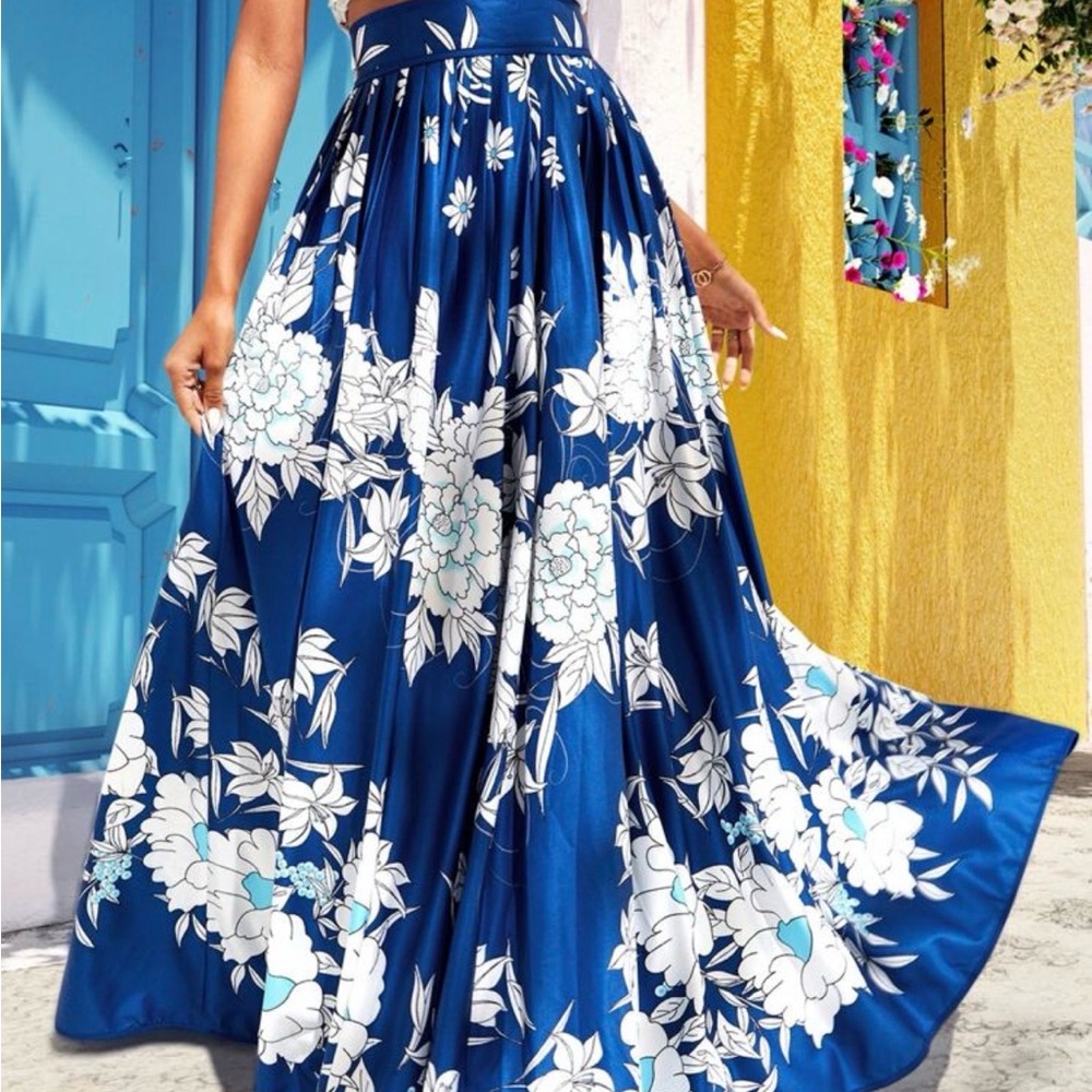 Shein L Vacay Blue Floral Maxi Skirt with White Bloom Print